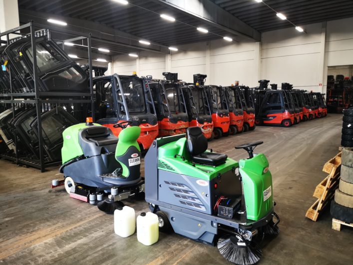 Cleaning Machines voorziet de nieuwbouw site Van den Dorpe - Handeling Equipment Oudenaarde van nieuwe DiBo reiniging machines